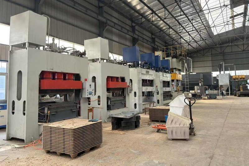 presswood pallet machine