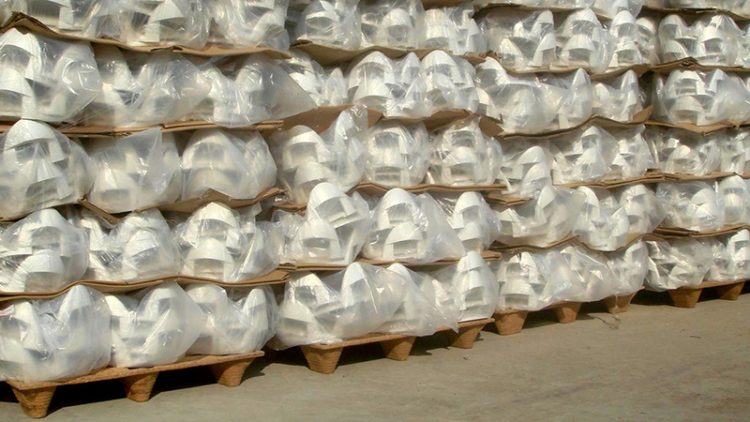 Bulk stacking solution | Bags of industrial raw materials on pallets | Optimized storage for chemical manufacturers