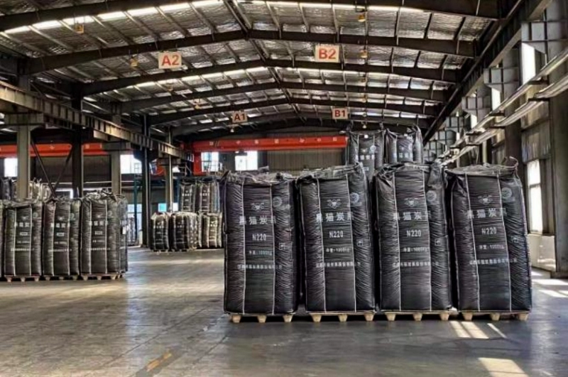Side view of pressed wood pallet ID-3213 | High load capacity for industrial warehouse use